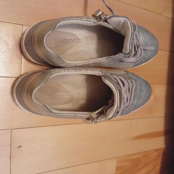 Remonte Grey & Silver Leather Fashion Sneakers | Side Zip | Size 39 - Picture 12 of 13
